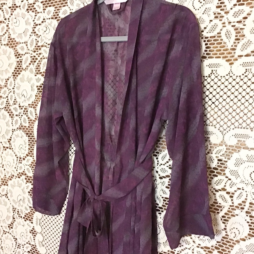Victoria's Secret Purple Robe - Picture 4 of 6